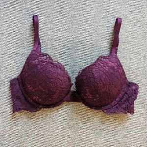 Victoria's Secret Very Sexy Push Up Bra 32B